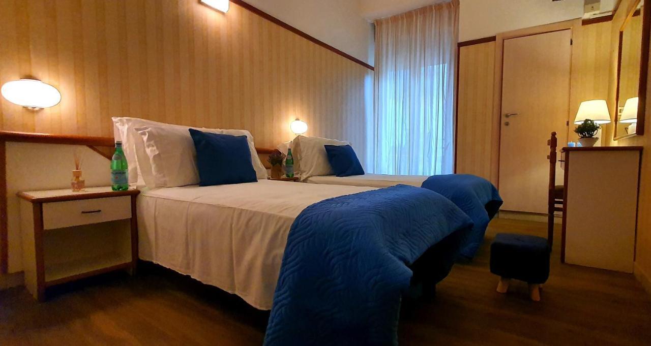 Club Hotel Residence Cesenatico Extérieur photo