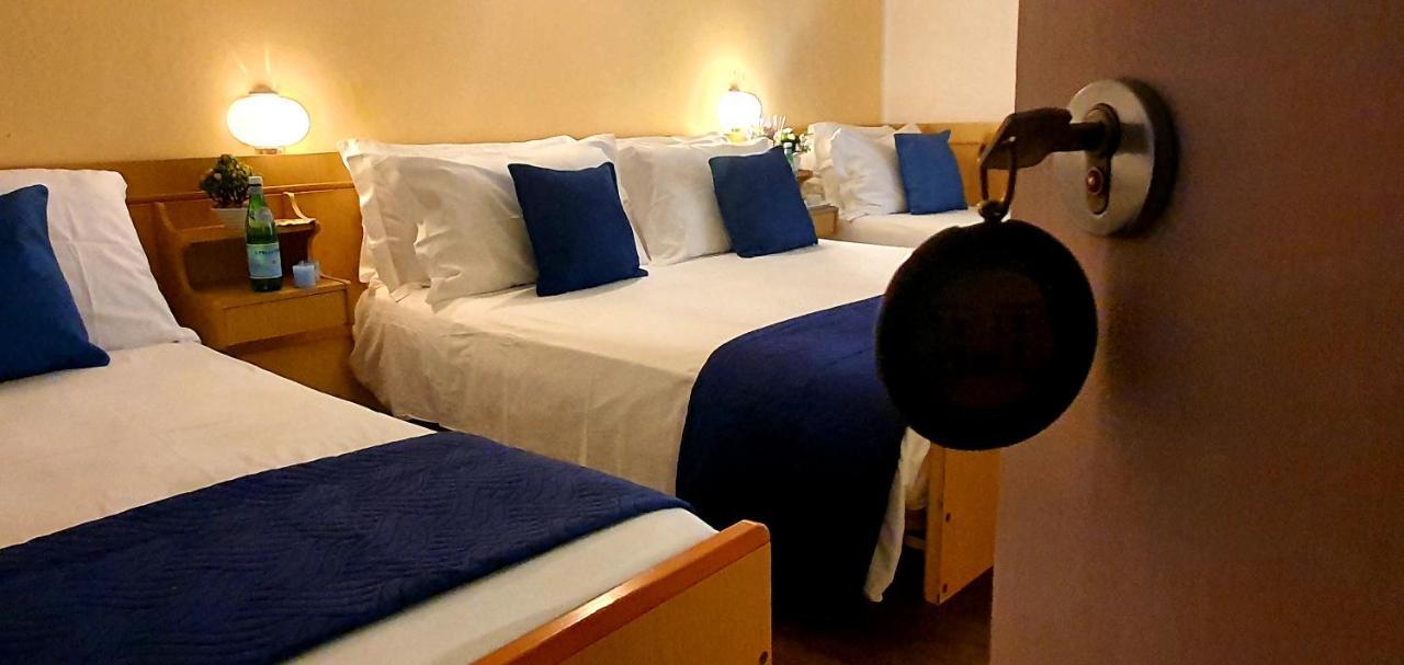 Club Hotel Residence Cesenatico Extérieur photo