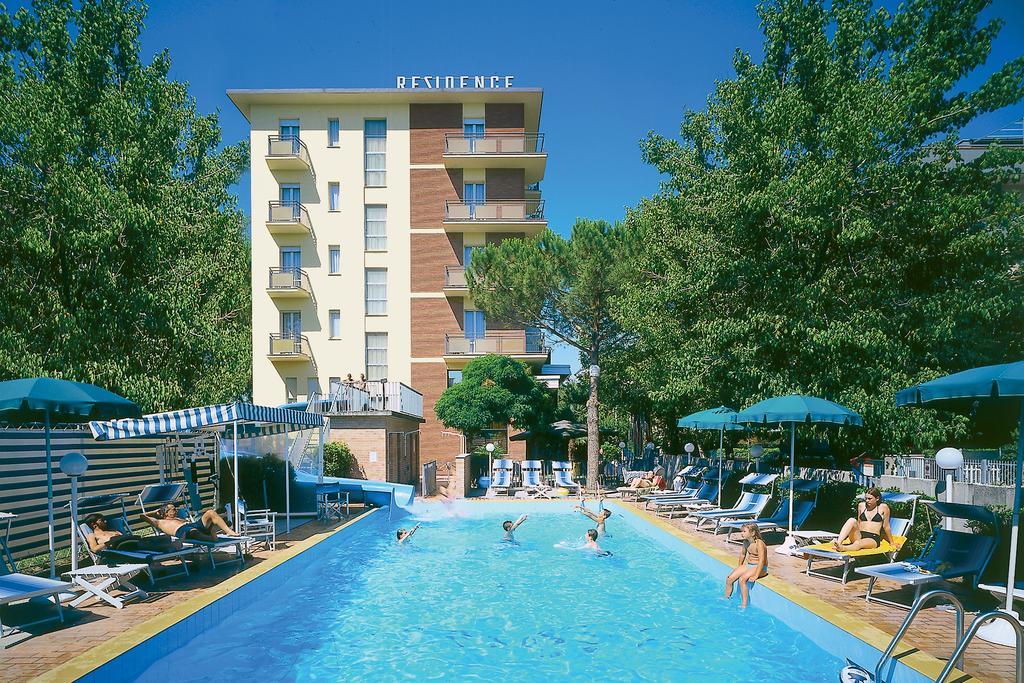 Club Hotel Residence Cesenatico Extérieur photo