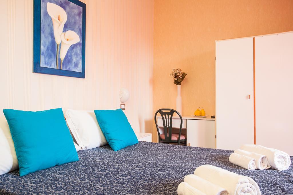 Club Hotel Residence Cesenatico Extérieur photo