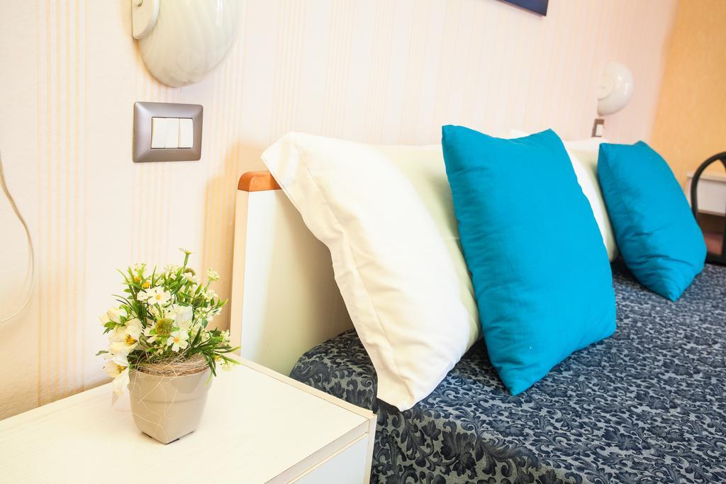 Club Hotel Residence Cesenatico Extérieur photo